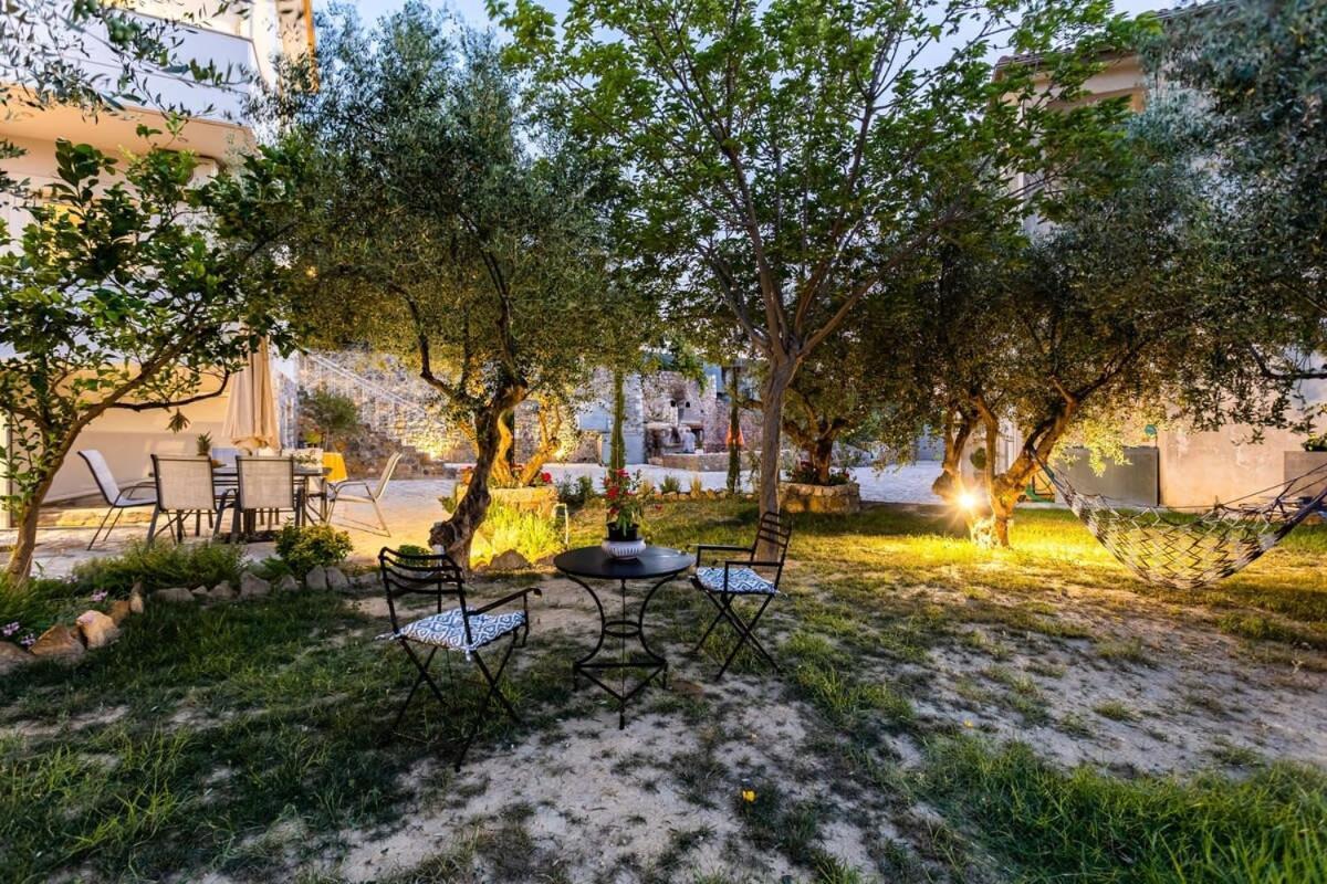 Kitries Summer Getaway - Eden Seaside Suite Kitriai Bagian luar foto
