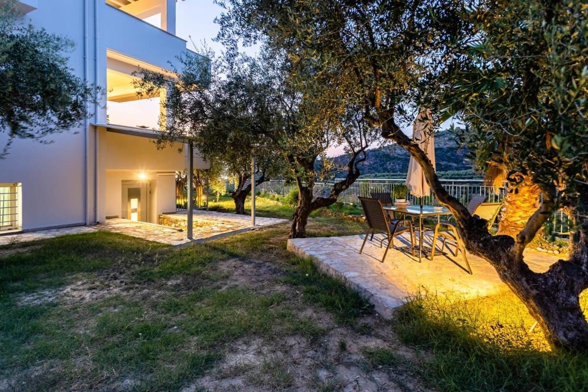 Kitries Summer Getaway - Eden Seaside Suite Kitriai Bagian luar foto